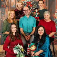 ŠŤASTNÉ A POŽEHNANÉ VIANOCE