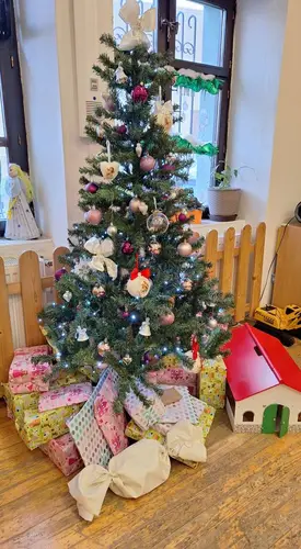 Vianočné prekvapenia pod stromčekom - 12.12.2025